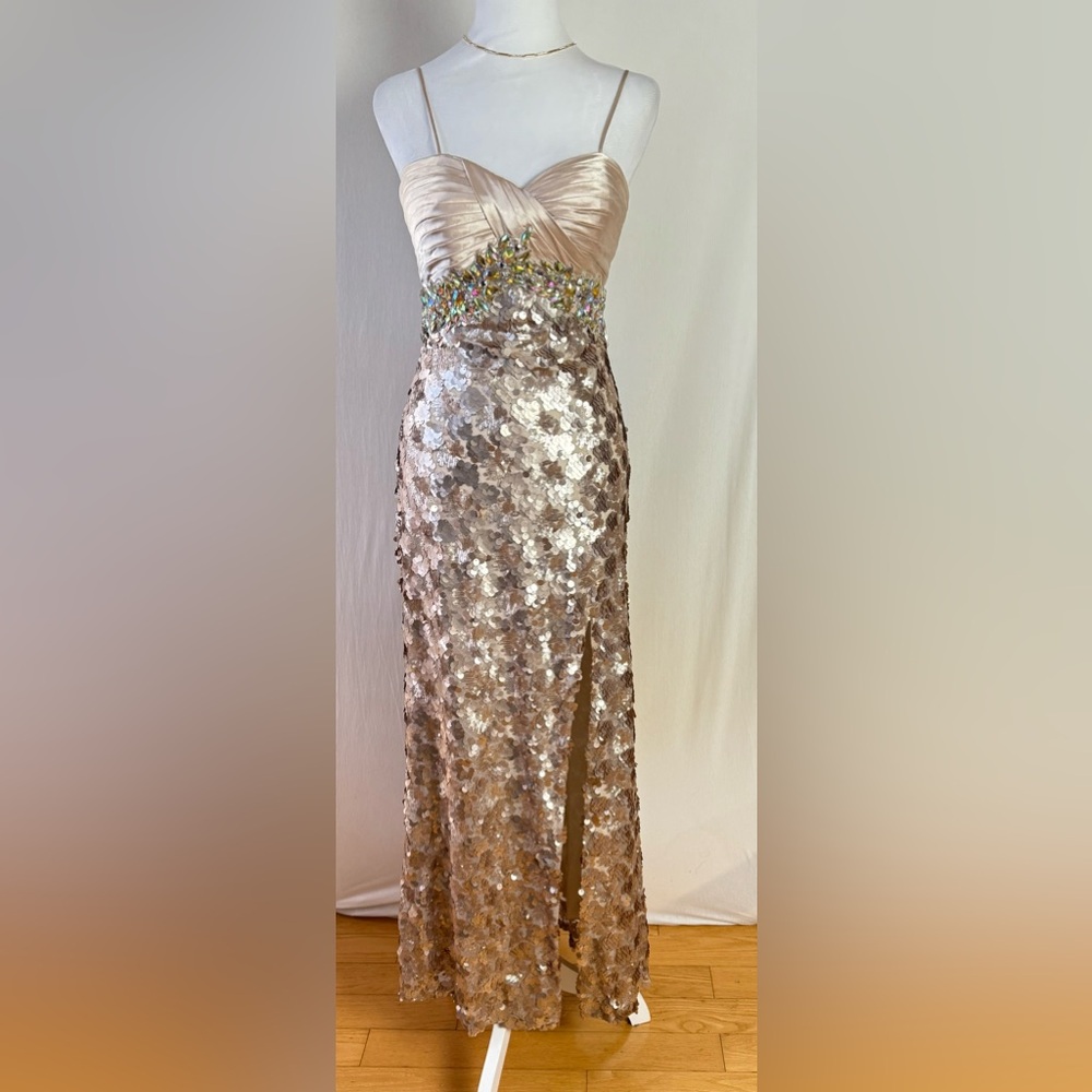 Night moves gold sequin prom. Size 4